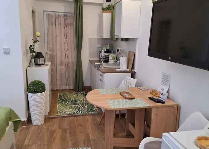 Varfal Ii Apartament Eger