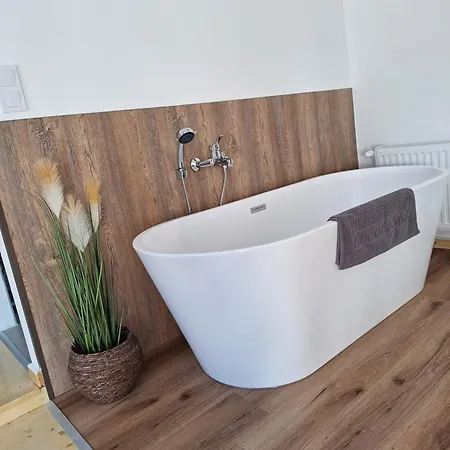 Varfal Ii Apartament Eger